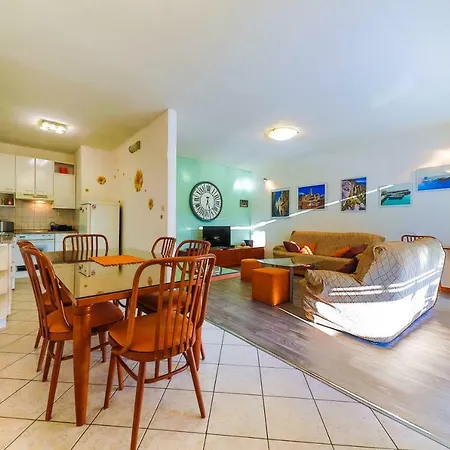 아파트 펠레니토 *